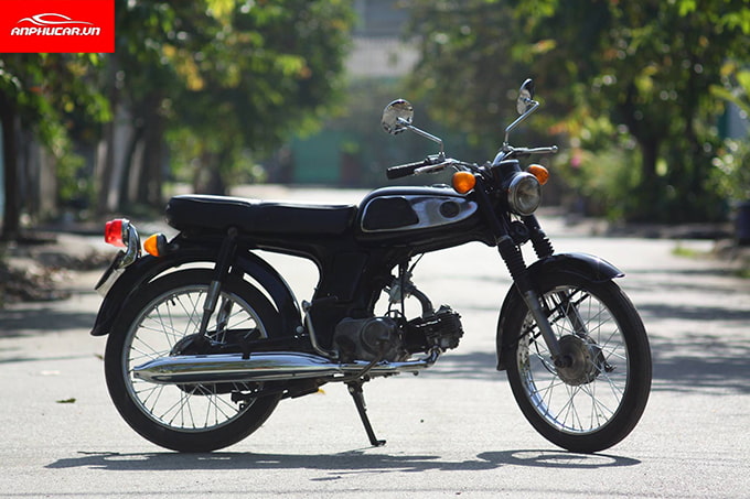 Xe máy Honda cổ 73 tuổi giá 65 triệu cả Việt Nam có 3 chiếc