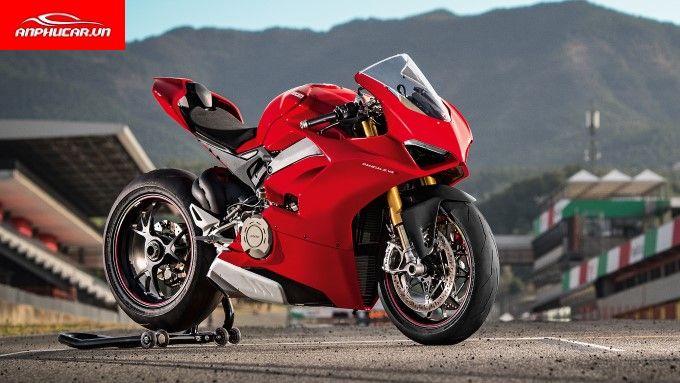 2014 Ducati 899 Panigale review  Visordown