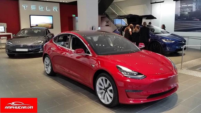 Xe Tesla Model 3 thuc te