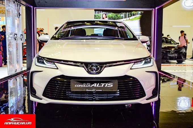 Toyota Altis 18 G CVT  Thông số Giá bán và Khuyến mãi